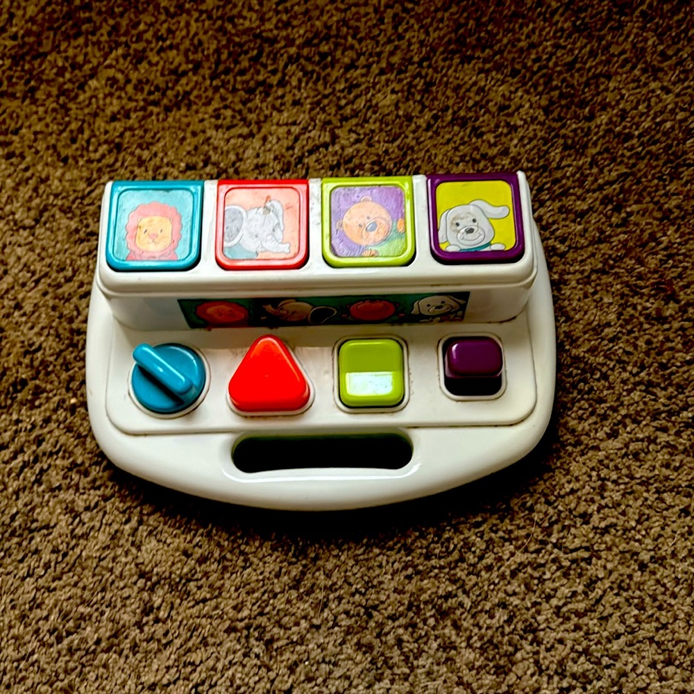 Battat pop up toy
